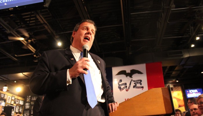 Christie spoke to a tightly-packed crowd in Des Moines, where he blasted the US Senate and argued his readiness to be the next Commander-in-Chief. Photo by Austin Hornbostel/TMN.